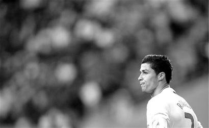 林诗栋2比1胜张本智和，国乒混团世界杯三连冠