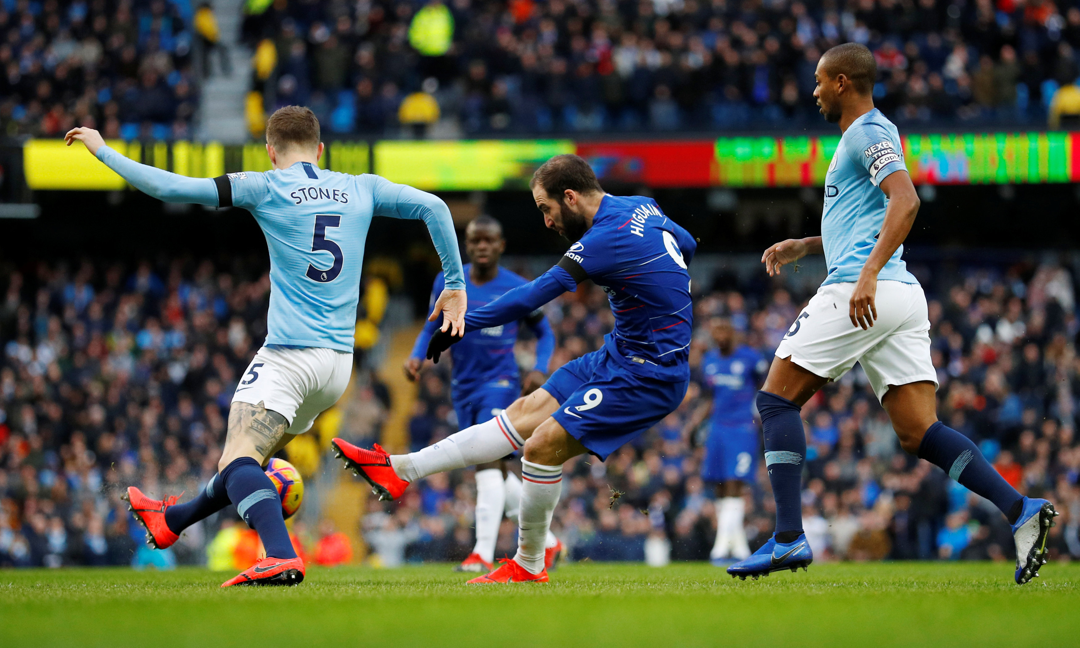 外媒：沙特豪门开启私有化进程，塔拉勒亲王将买下利雅得新月（外媒称沙特豪门启动私有化，塔拉勒亲王拟收购利雅得新月）