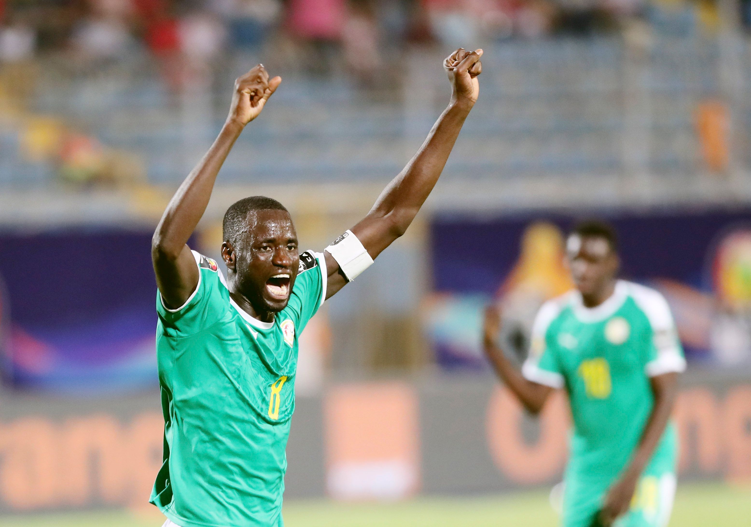 土媒：费内巴切已付穆帅875万欧解约金，不想再付75万欧住宿费