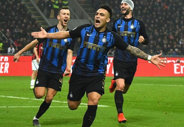 东体：河南球迷反思心态有点飘，俱乐部人士提到“大热必死”