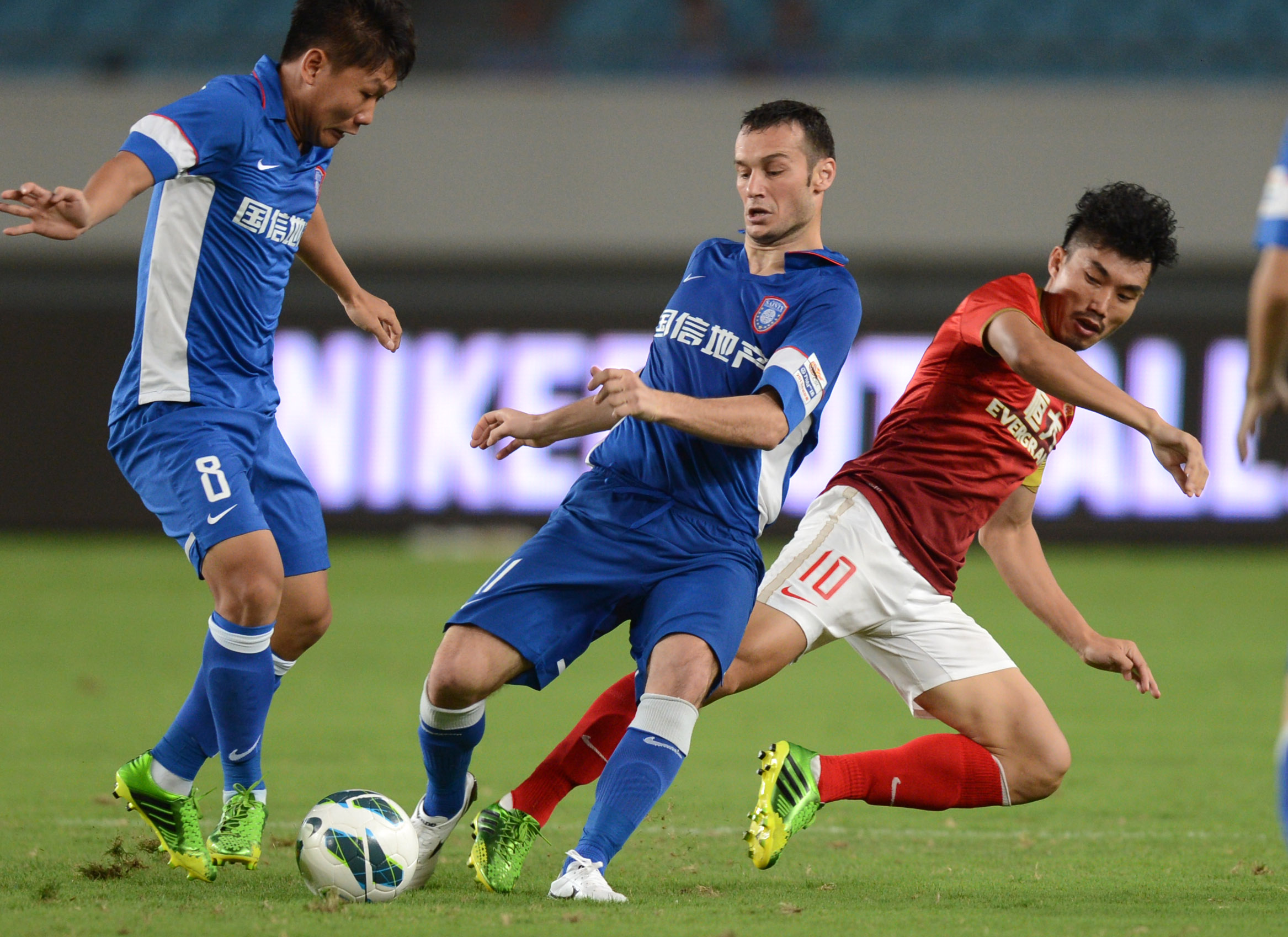 官方：现年36岁的前瑞典国脚、尤文旧将埃克达尔宣布退役