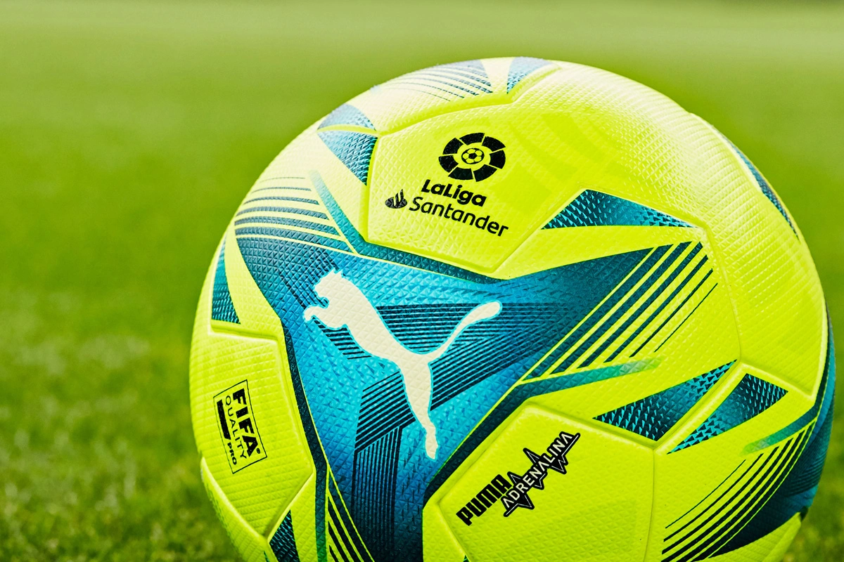 罗马诺：曼联已与内维斯的经纪人交谈，但还没有和新月正式谈判（罗马诺：曼联已接触内维斯经纪人，暂未与新月展开正式谈判）