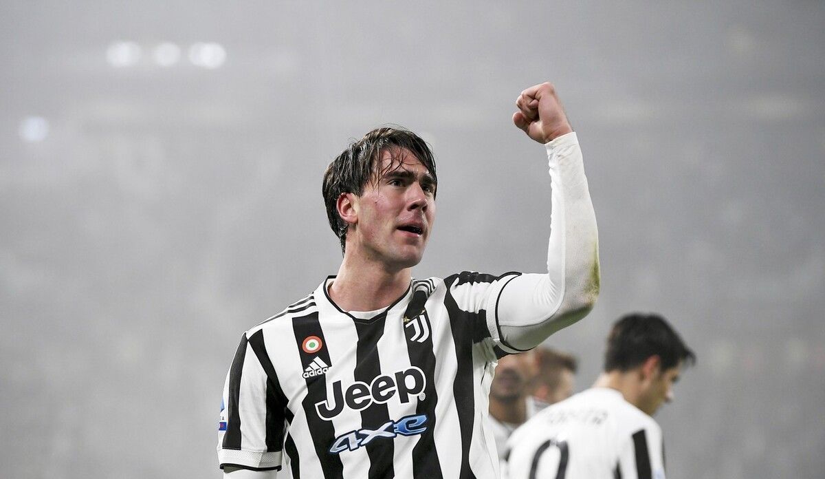 皇马公布欧冠战曼城名单：姆巴佩受伤仍入选，卡马文加缺席（皇马发布欧冠战曼城大名单：受伤姆巴佩仍随队，卡马文加落选）