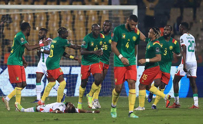 这队的传球流动太迷人