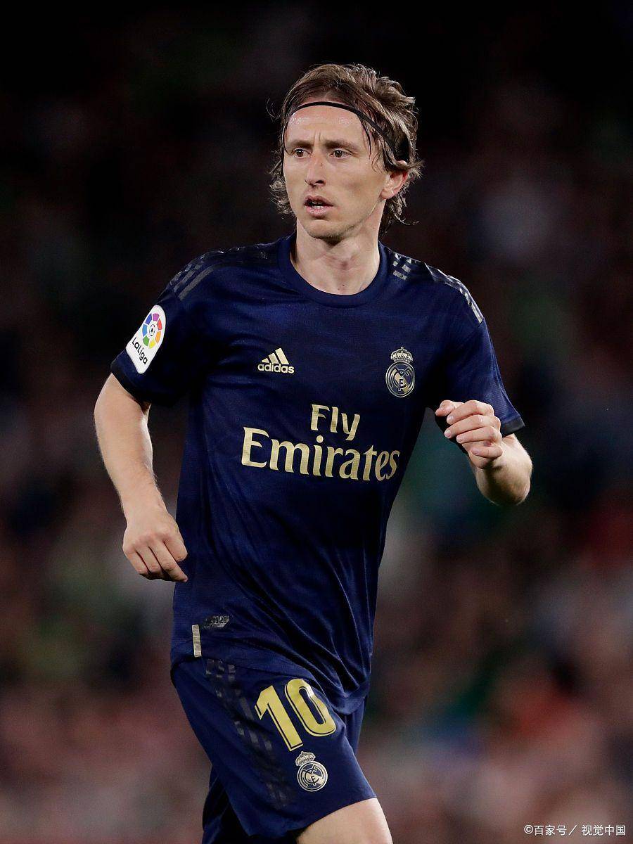 想让B费离队？跟队：曼联坚称已明确他是球队未来计划的核心（辟谣B费离队传闻：曼联重申他是未来建队核心）