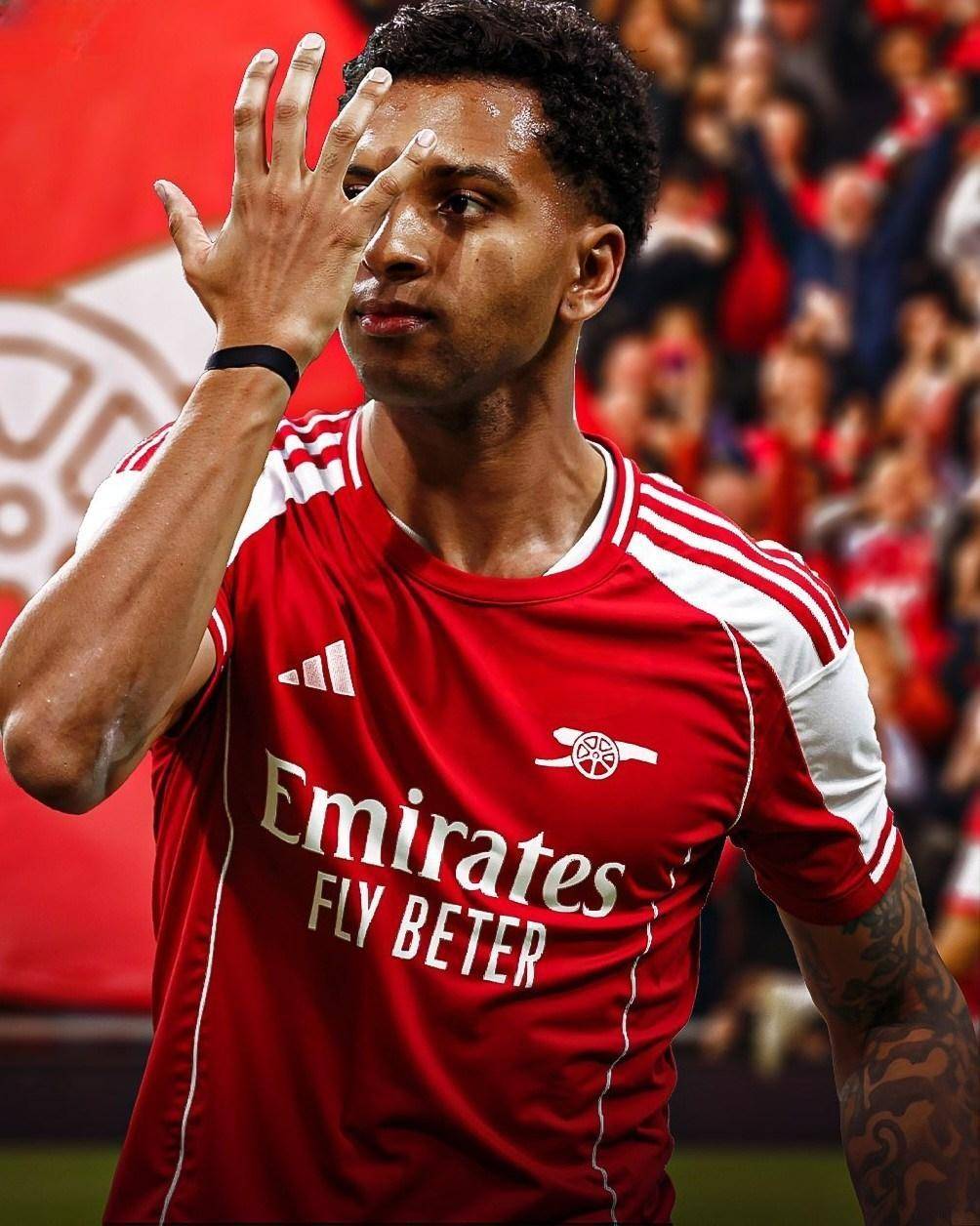 承认吧！皇马太子就是被高估的体系球员，离开伯纳乌啥也不是